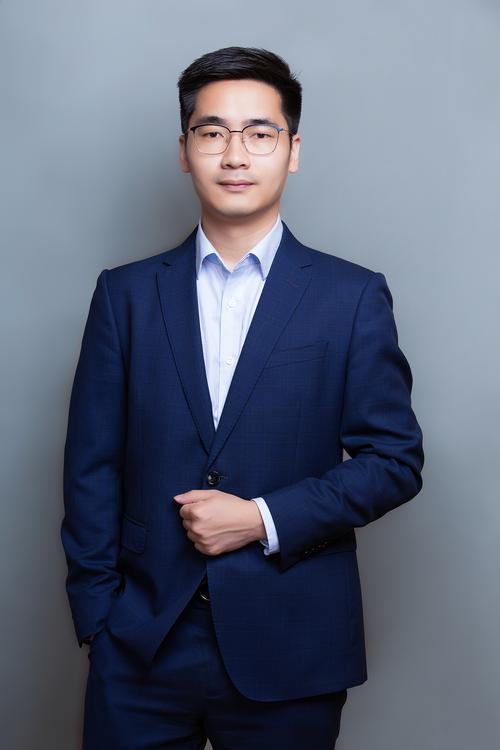 余华琴 项目运营总监